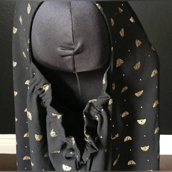 LC Lauren Conrad Bee Cold Shoulder Top Metallic Size L - Picture 5 of 6